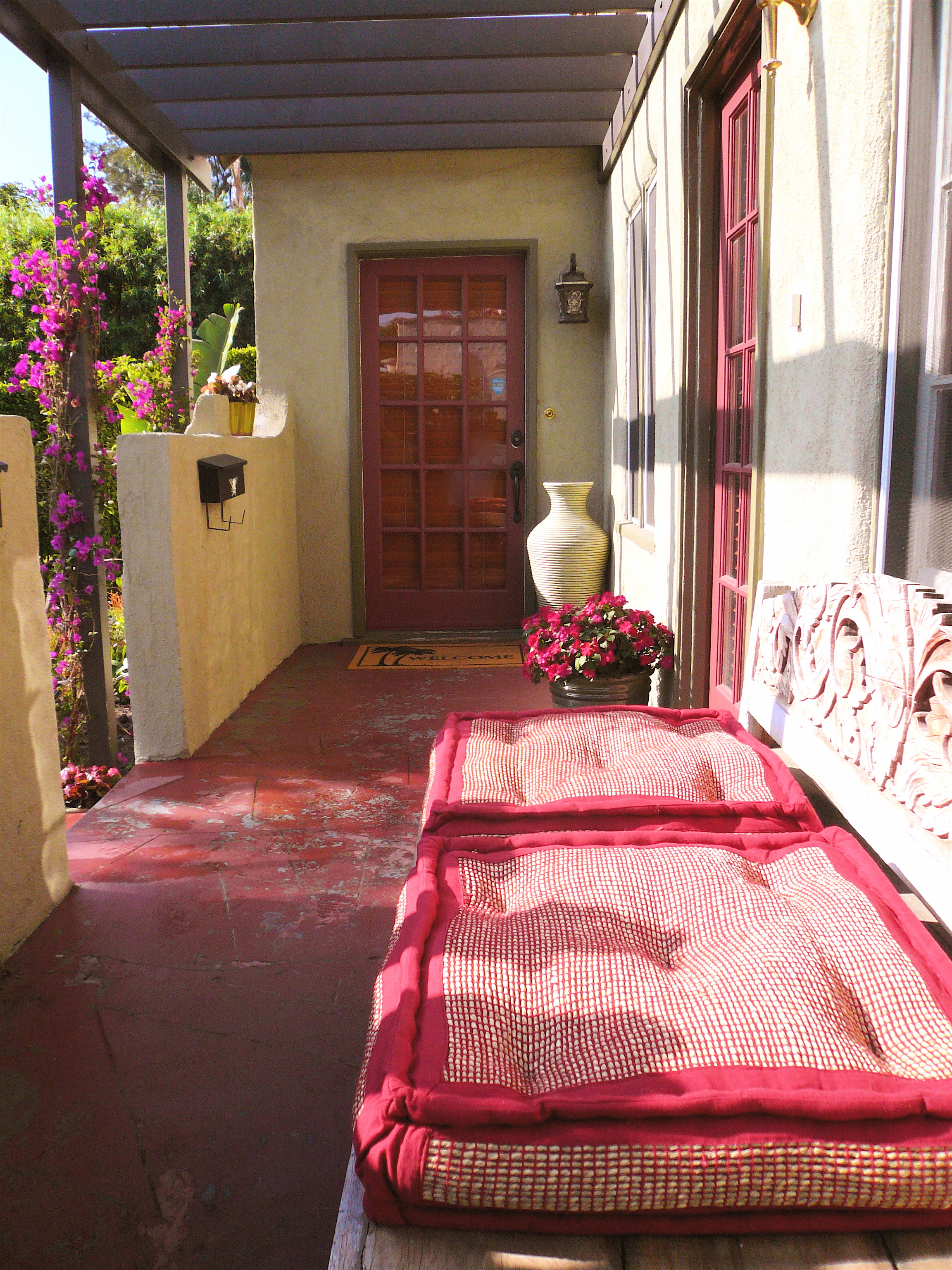 The Havenhurst.  Veranda